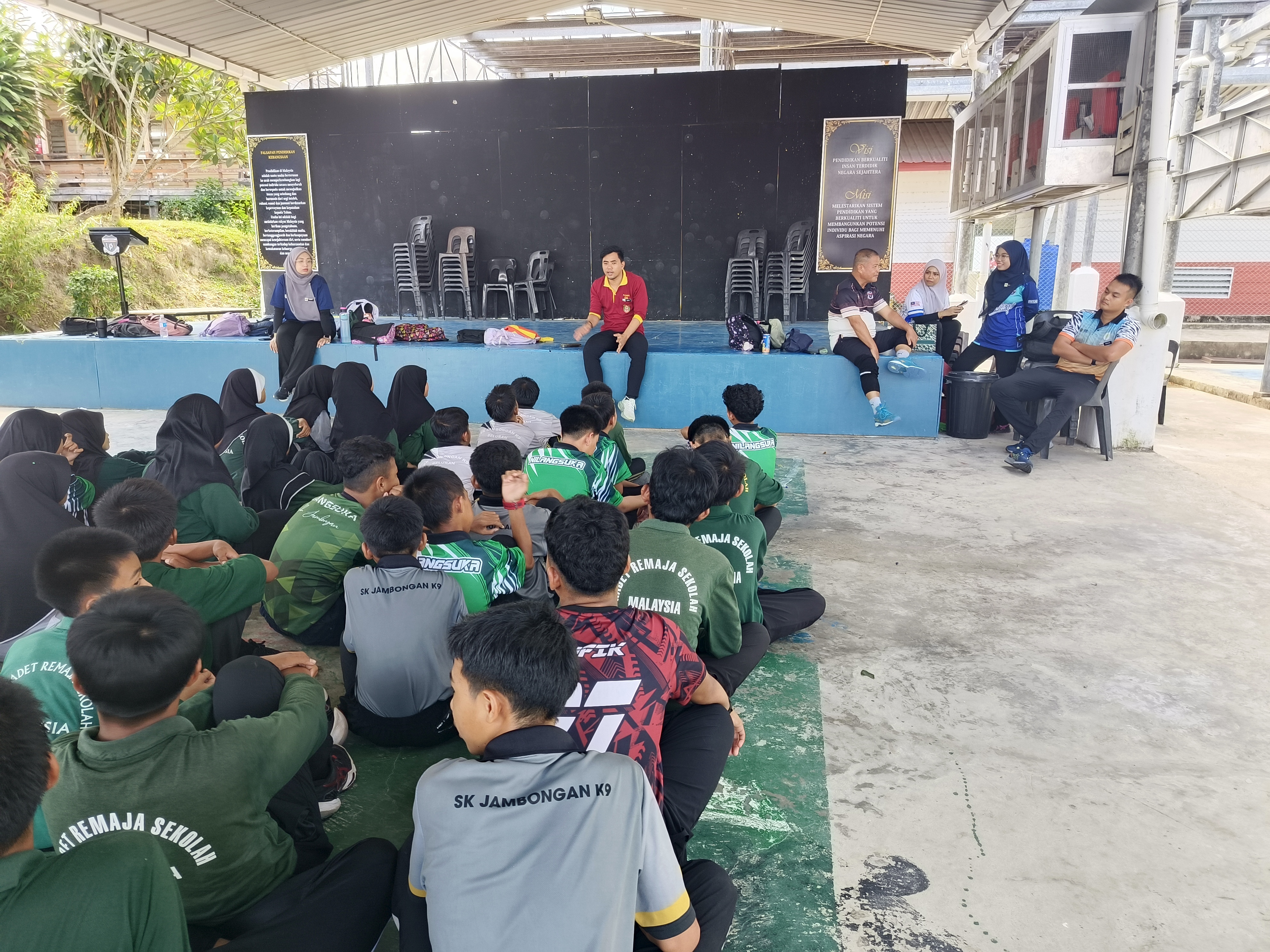 Taklimat kepada murid